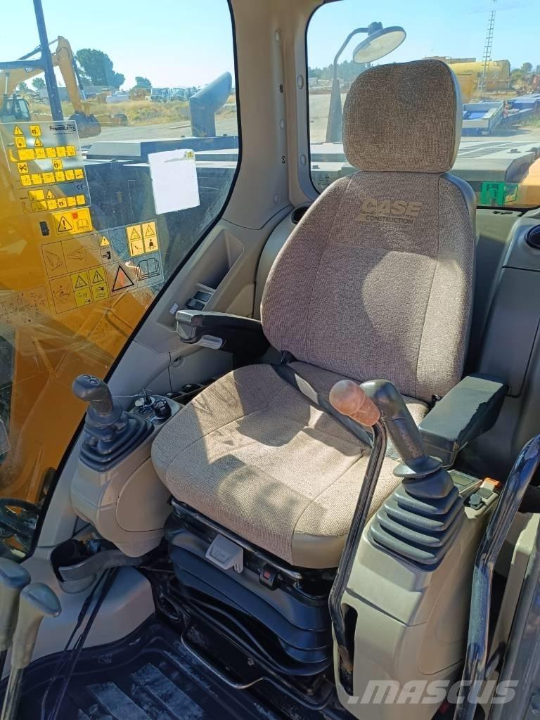 CASE CX 235 C SR Гусеничні екскаватори