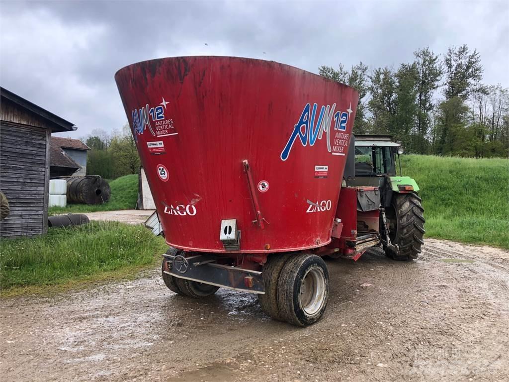 Vicon AVM 12 Кормороздавачі