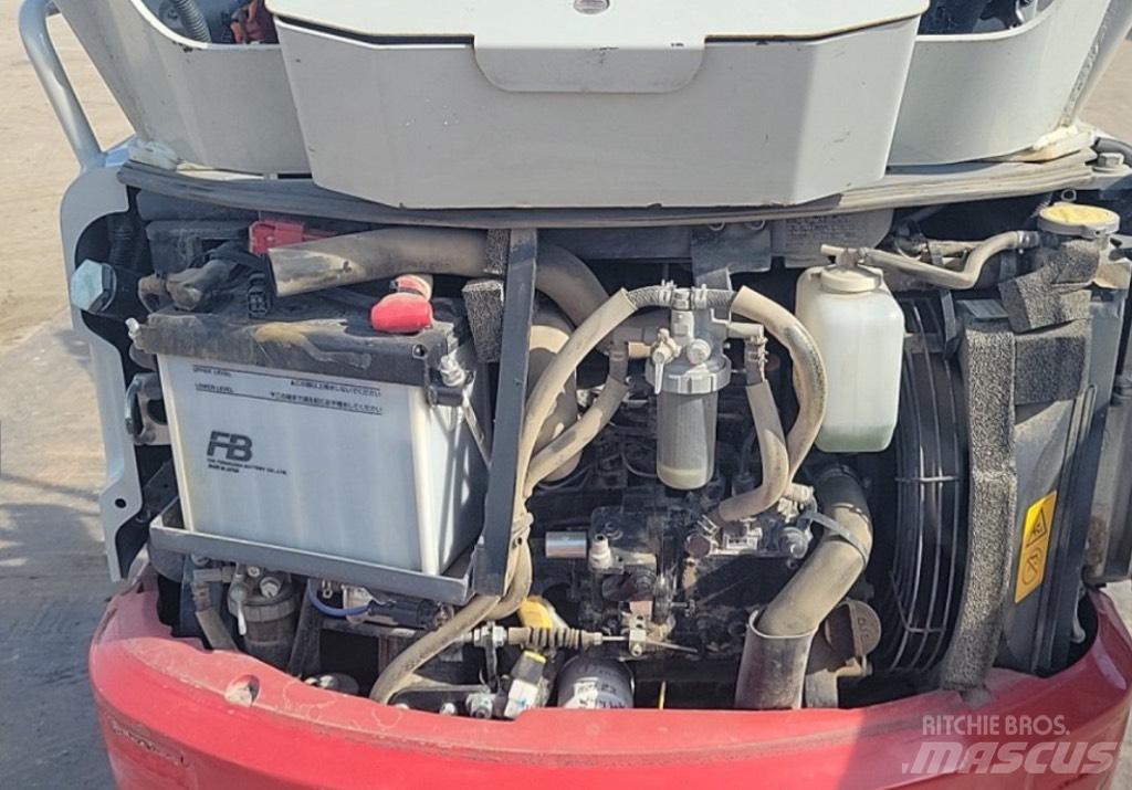 Takeuchi TB 217 R Міні-екскаватори < 7т