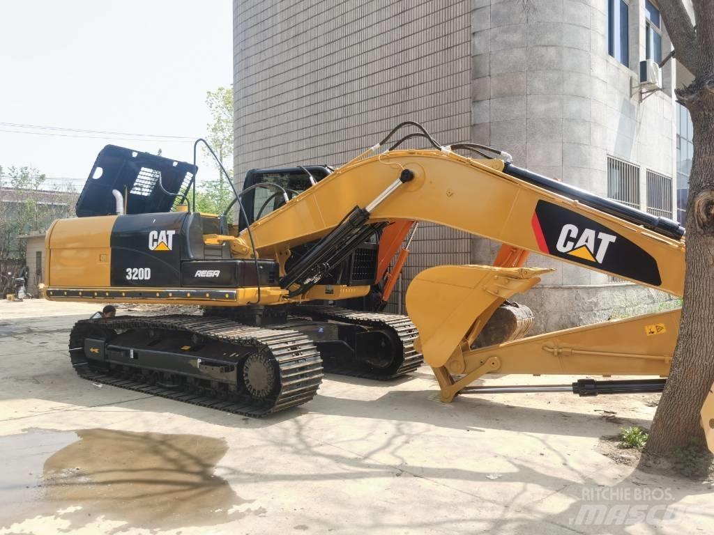 CAT 320 D Гусеничні екскаватори