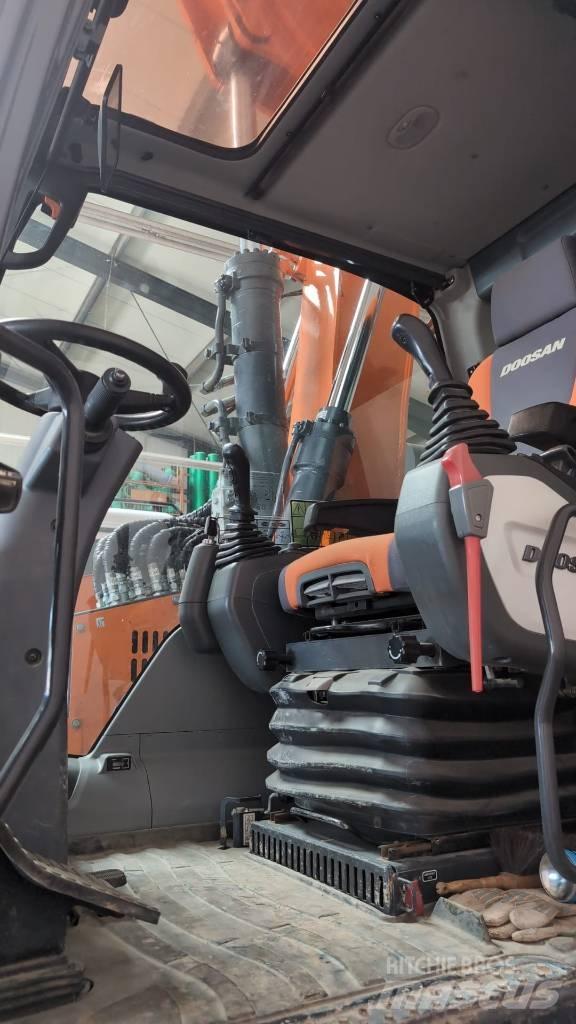 Doosan DX 165 W Колісні екскаватори
