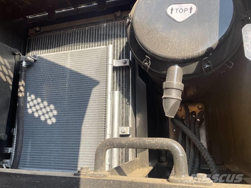 Volvo EC 290 Гусеничні екскаватори