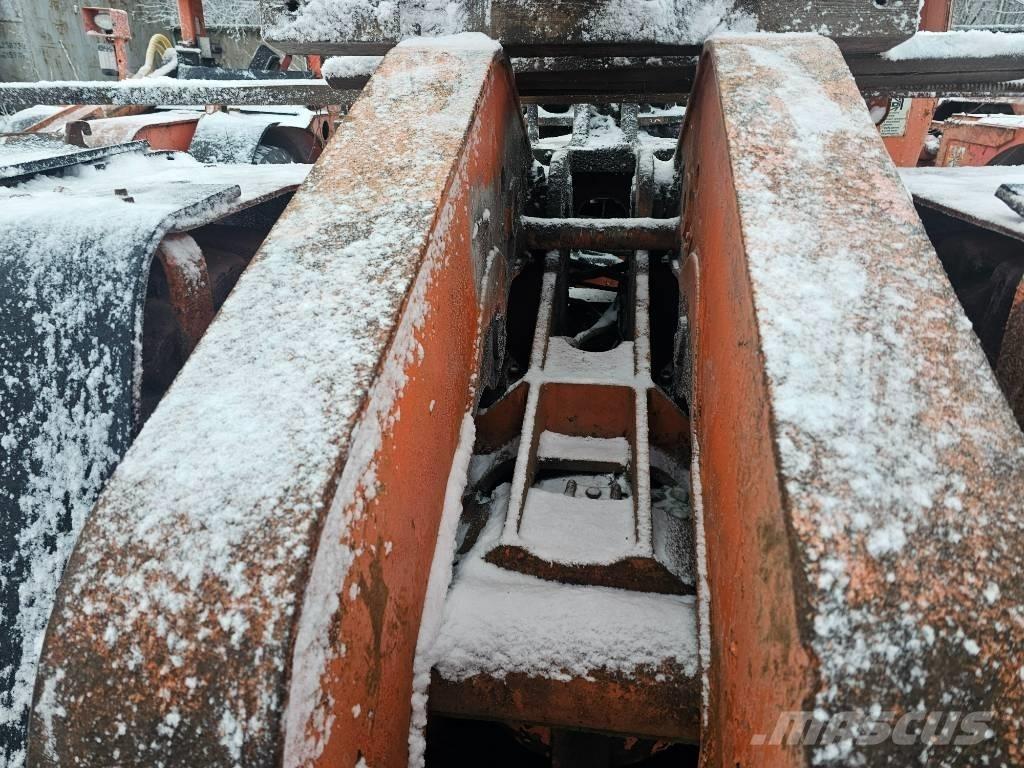 Sandvik Toro 301 D Підземні навантажувачі