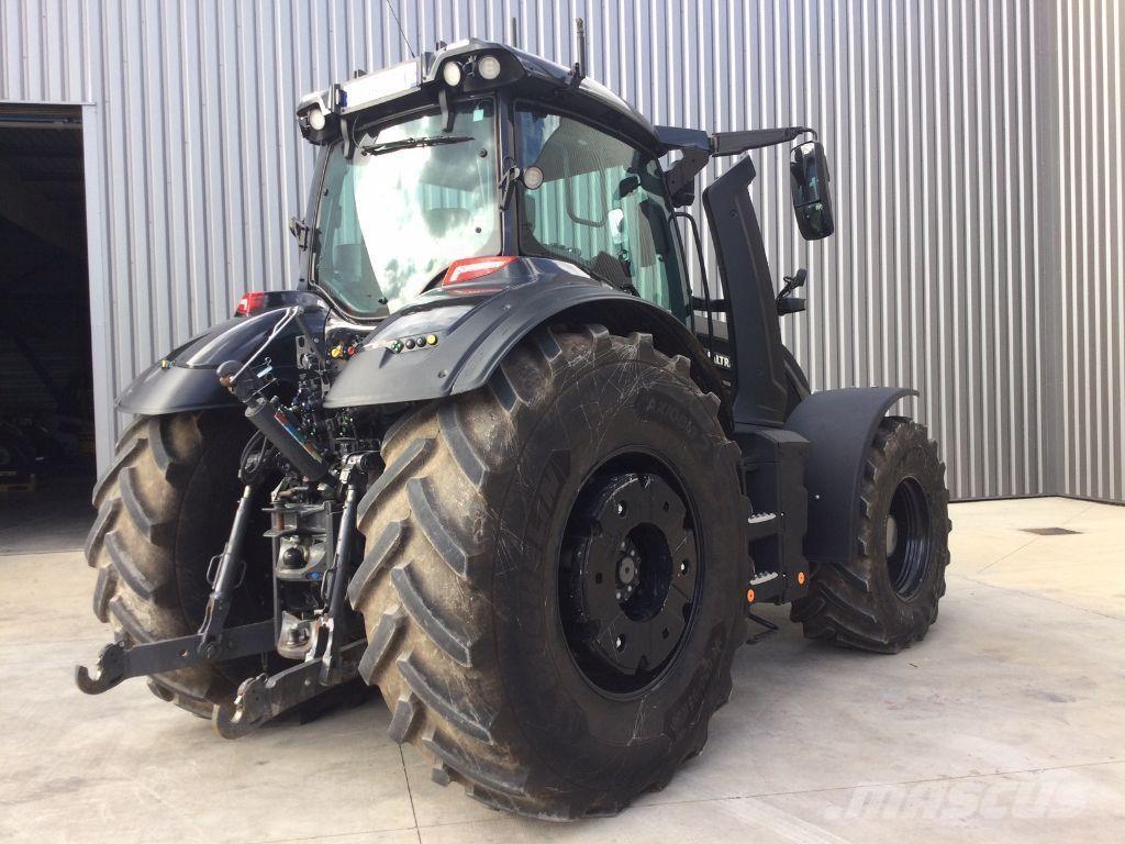 Valtra Q265 Трактори