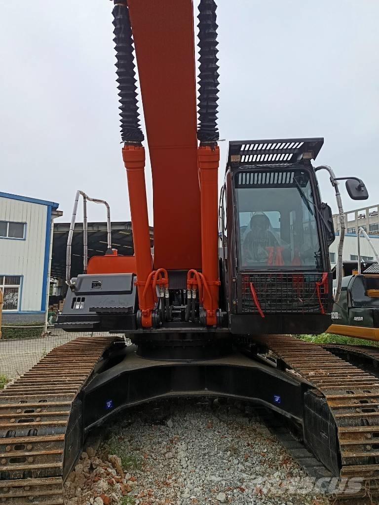 Hitachi ZX 350 H Гусеничні екскаватори
