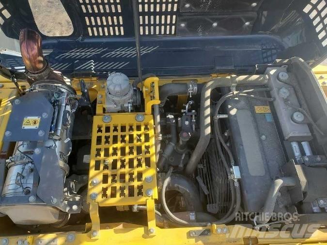 Komatsu PC 200 Гусеничні екскаватори