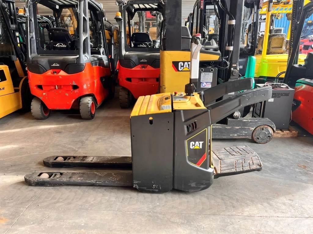 CAT NPV20N2 Штабелери