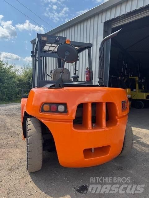 Doosan D 90 S-5 Дизельні навантажувачі