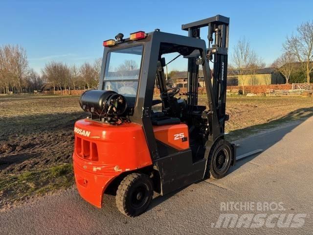 Doosan G 25 G Газові навантажувачі