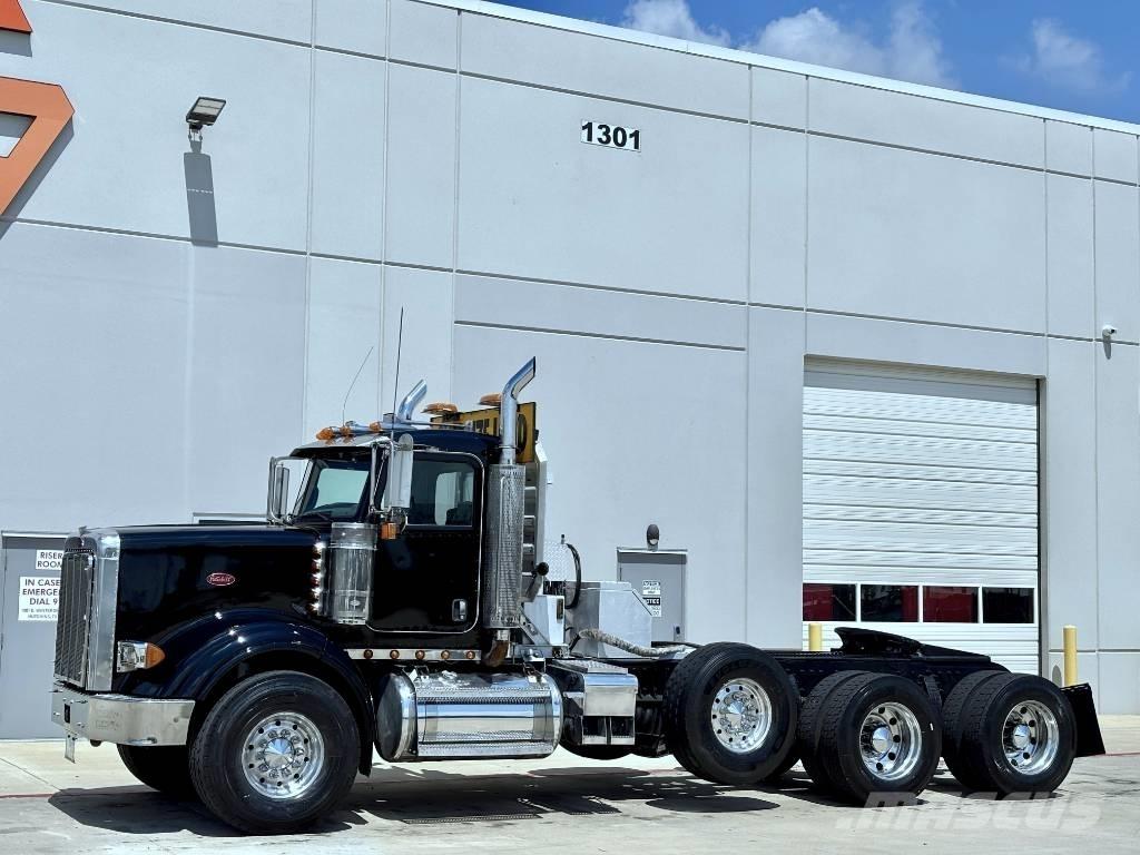 Peterbilt 357 Тягачі