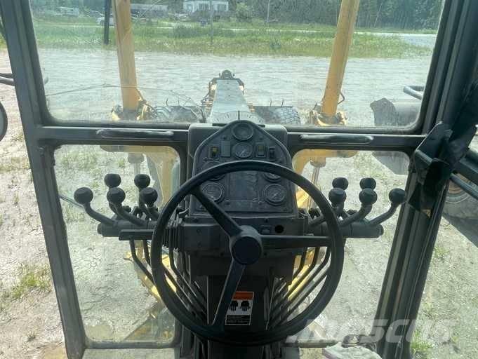 Volvo G 740 Грейдери