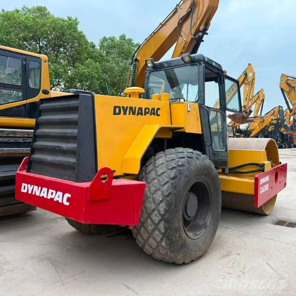 Dynapac CA 30 D Грунтові котки