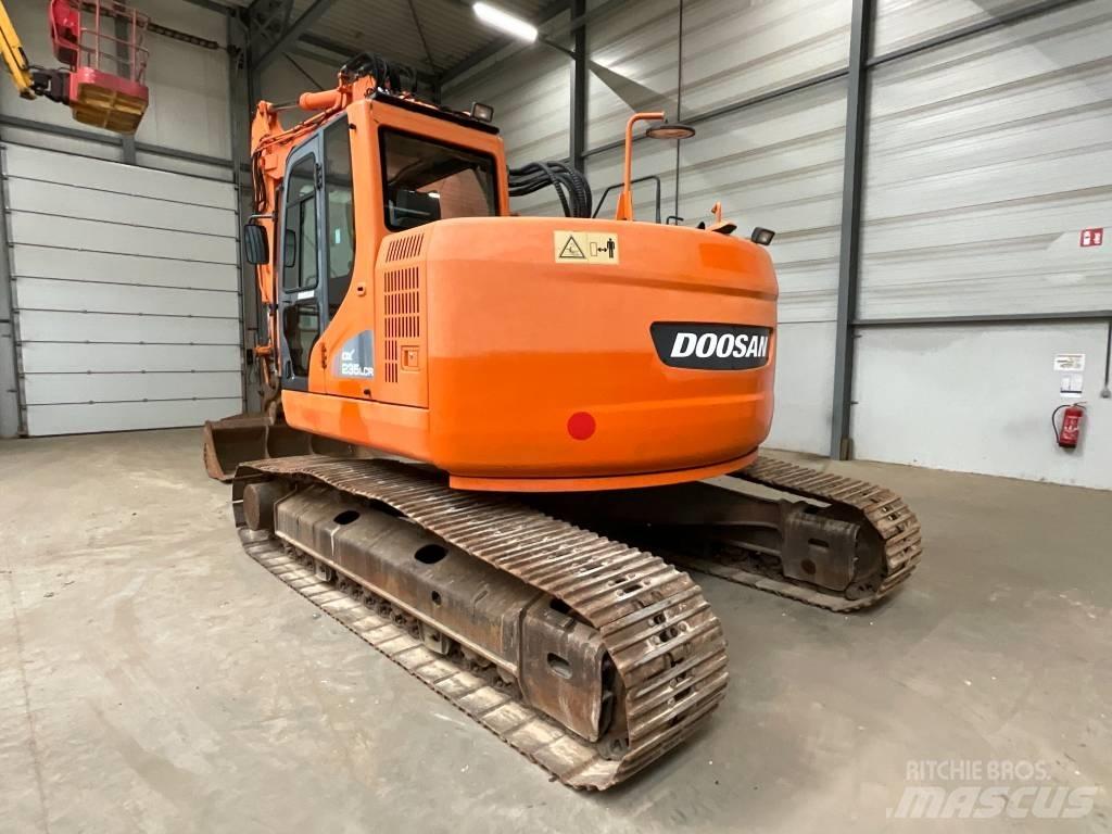 Doosan DX 235 LCR Гусеничні екскаватори