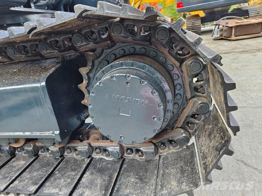 Hyundai R305LC-9T Гусеничні екскаватори