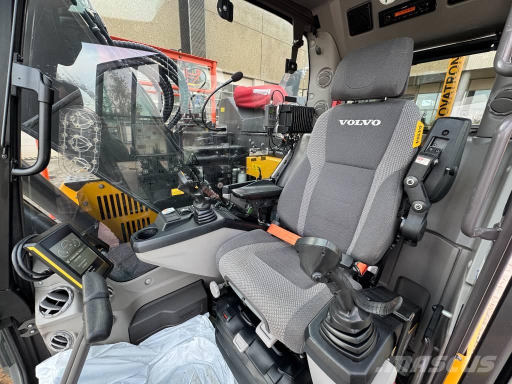 Volvo ECR 145 E Гусеничні екскаватори