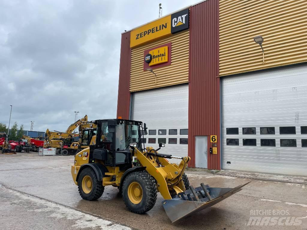 CAT 908 M Фронтальні навантажувачі
