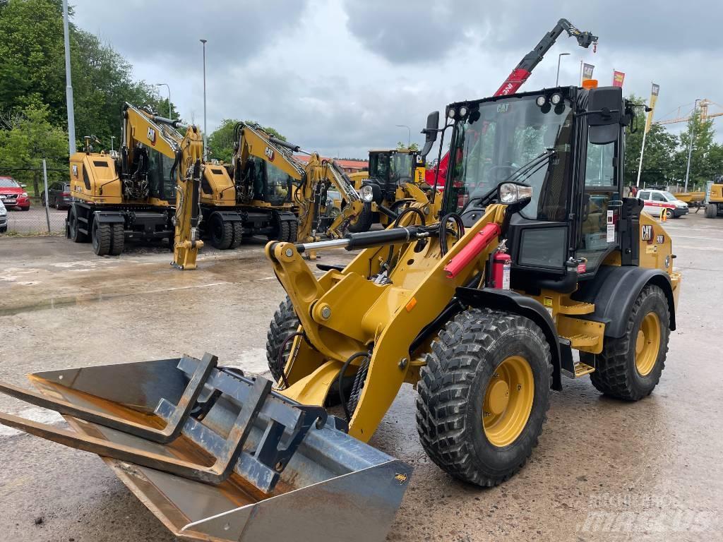 CAT 908 M Фронтальні навантажувачі