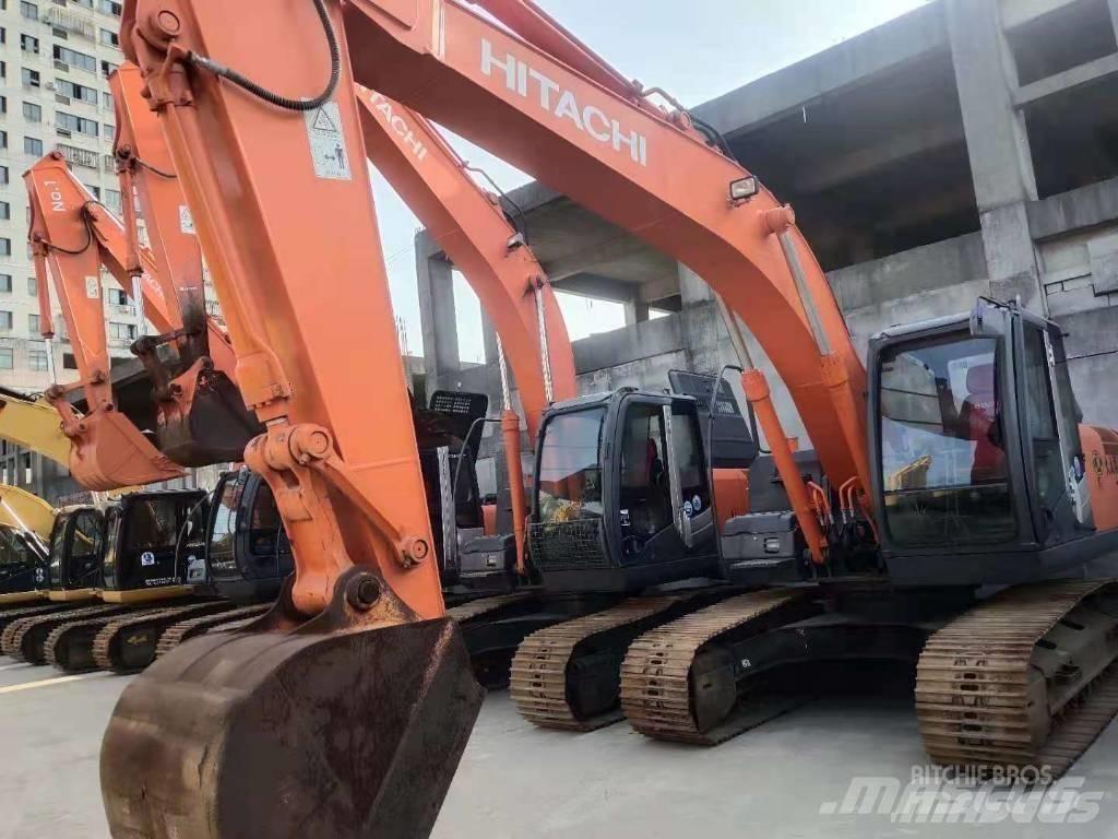 Hitachi ZX 210 Гусеничні екскаватори