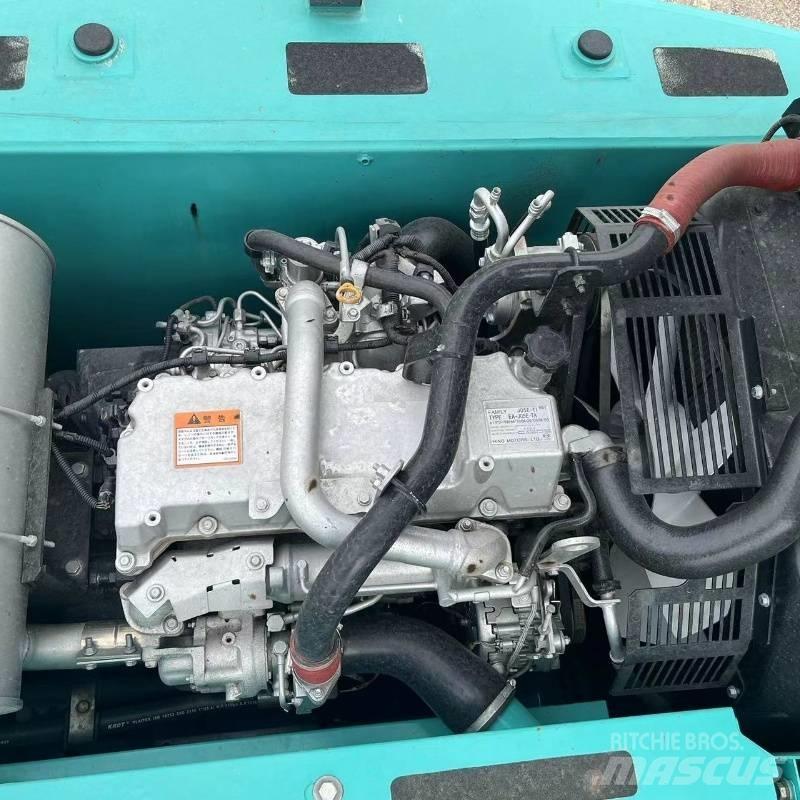 Kobelco SK 200 Гусеничні екскаватори