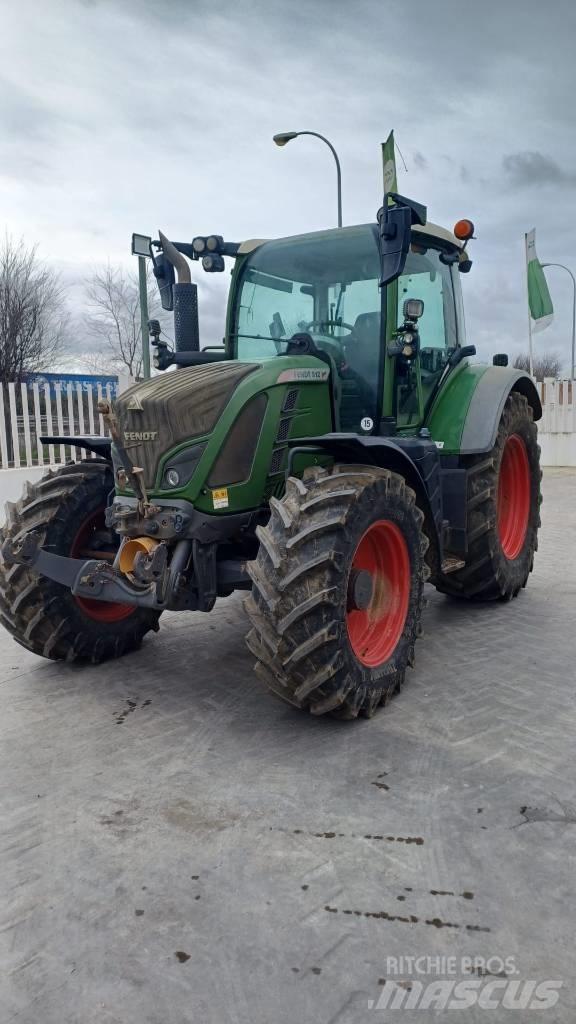 Fendt 512 Трактори