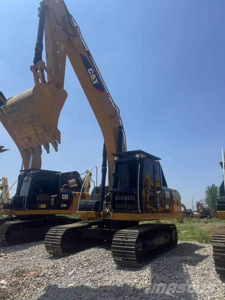 CAT 320D2 Гусеничні екскаватори