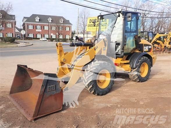 CAT 908H2 Фронтальні навантажувачі