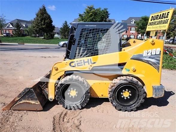 Gehl R260 Міні-навантажувачі