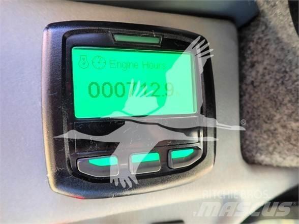 Gehl V270 Міні-навантажувачі