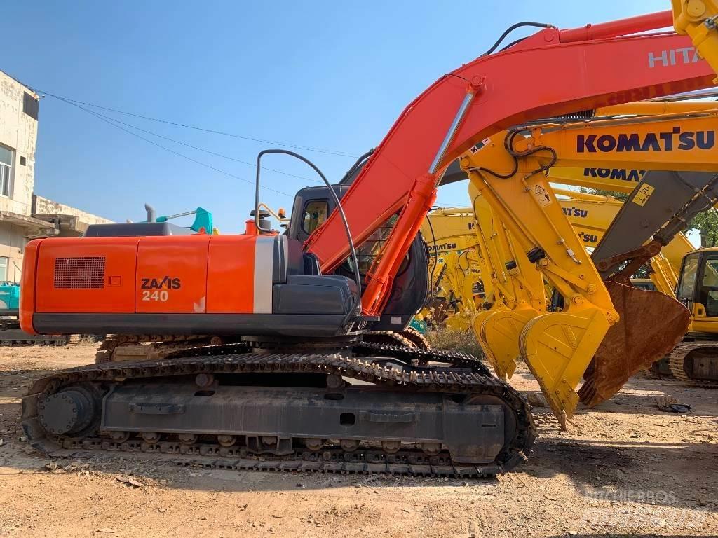 Hitachi Zaxis 240 Гусеничні екскаватори