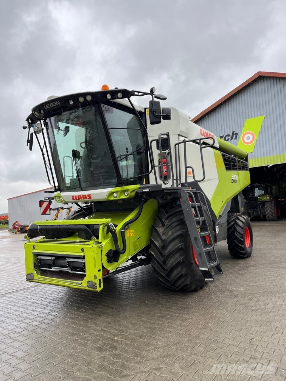 CLAAS Lexion 5300 Зернозбиральні комбайни
