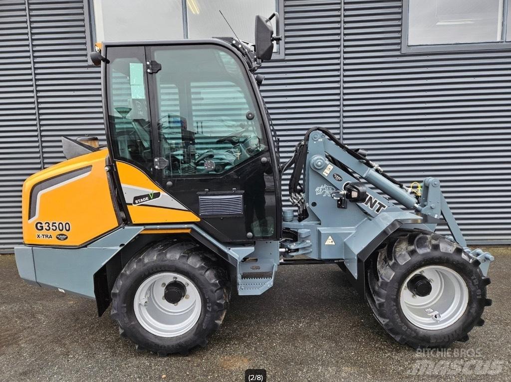 GiANT g3500 x-tra Малі навантажувачі
