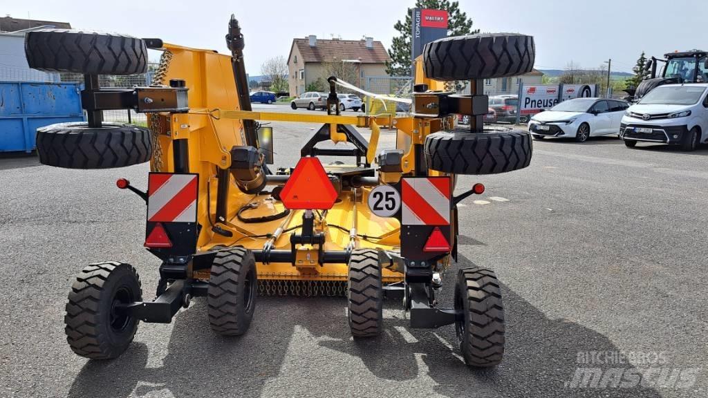 McConnel TUFFCUT 480 Газонні і лукові косилки