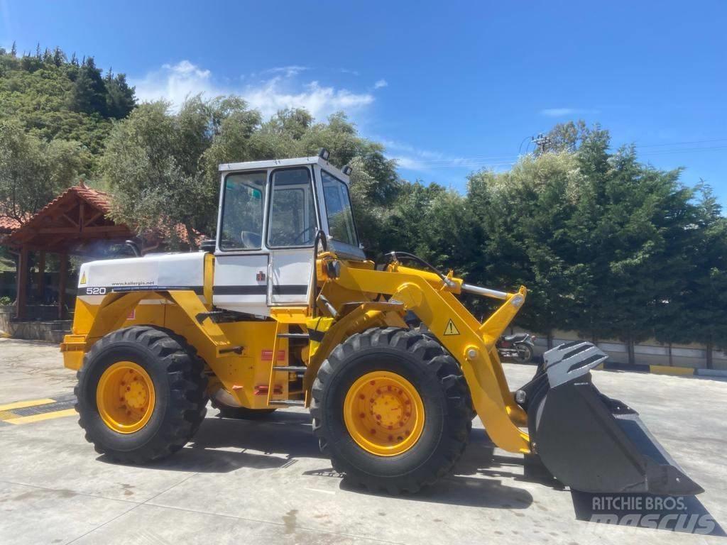 International 520A Фронтальні навантажувачі