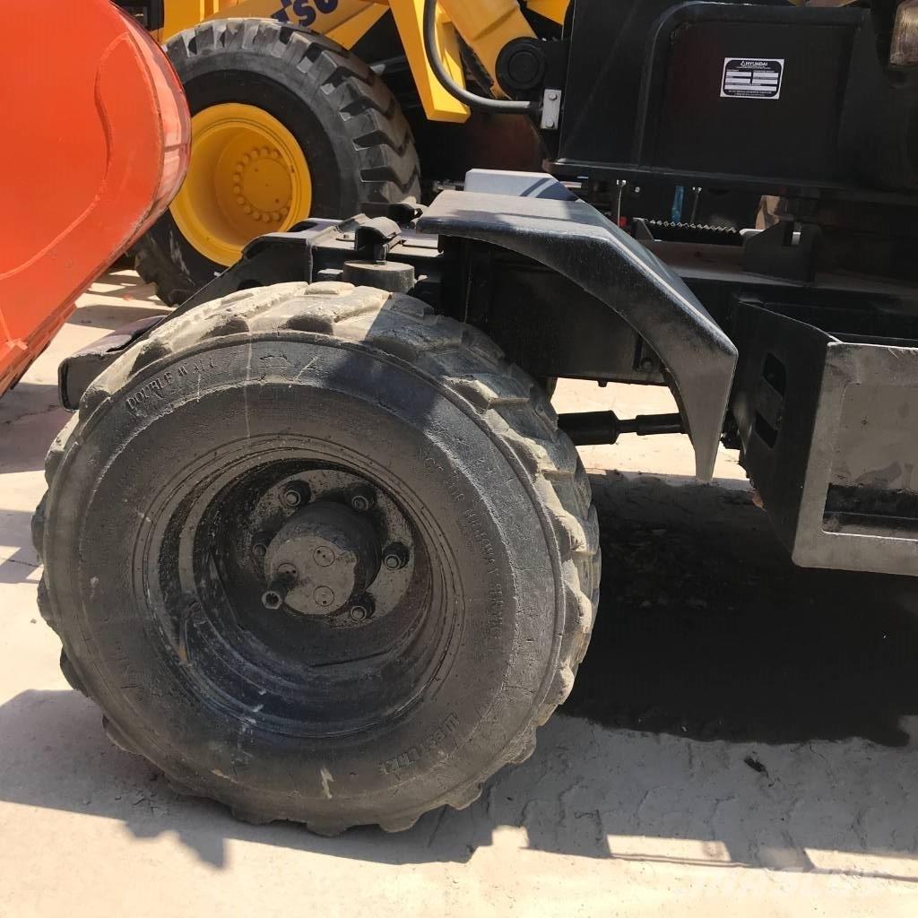 Hyundai 60 W Колісні екскаватори