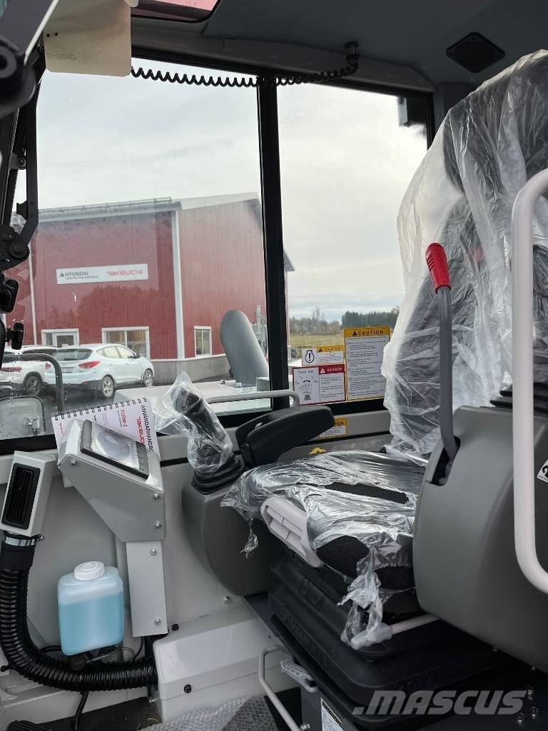 Takeuchi TCR 50 -2 Гусеничні самоскиди