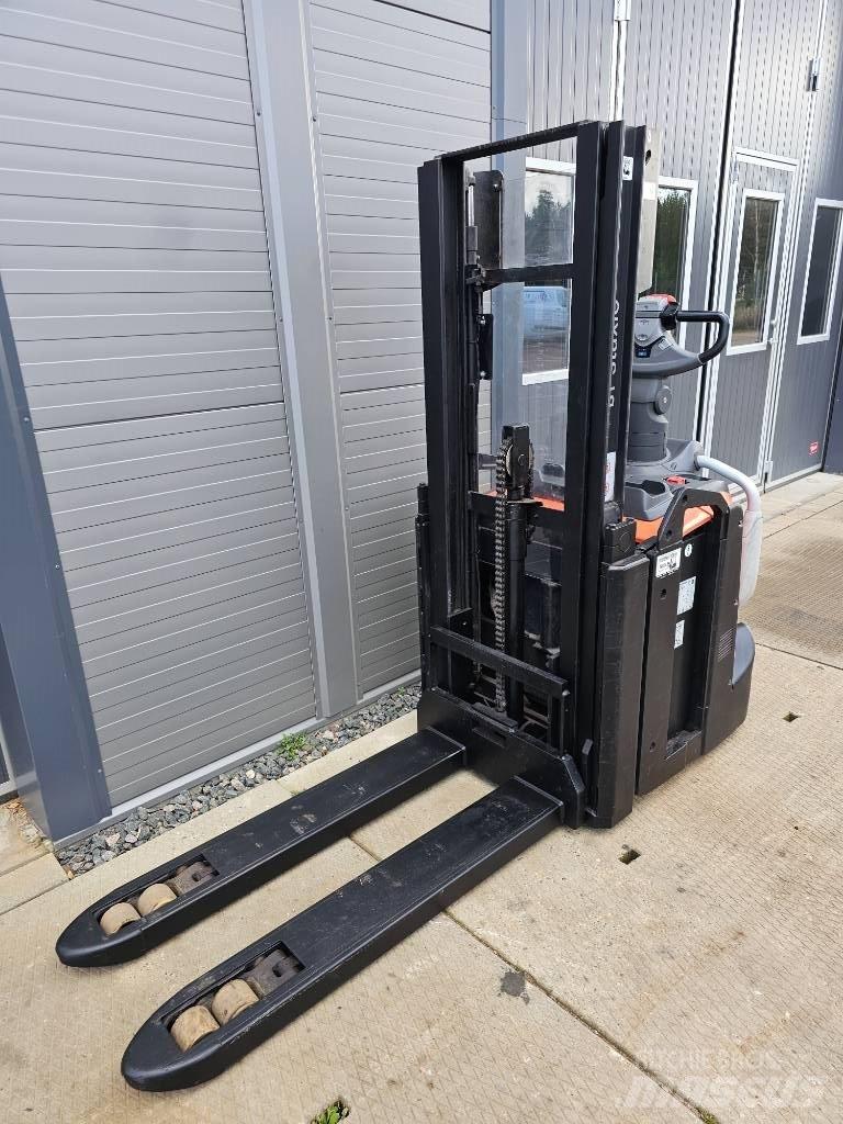 BT SPE 200 D 2500mm Ручний візок