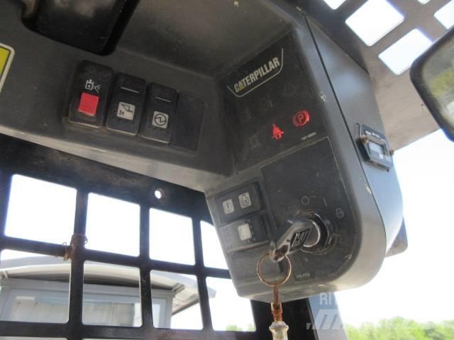 CAT 259 B 3 Малі навантажувачі