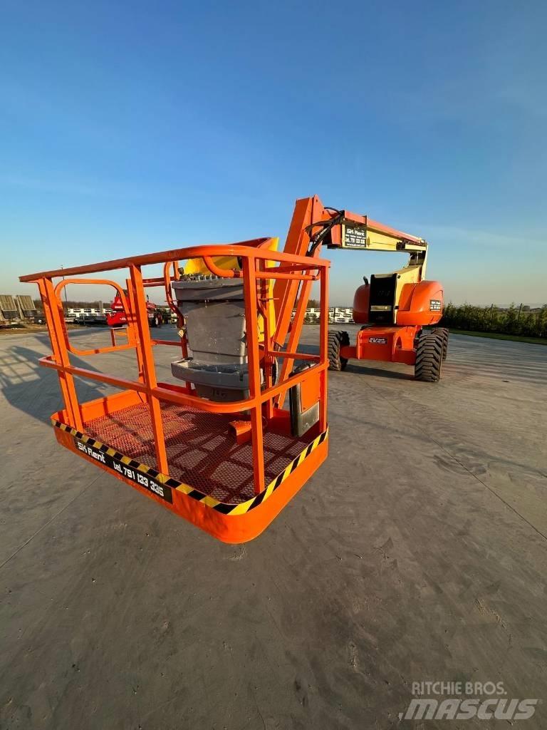 JLG 800 AJ Колінчаті підйомники