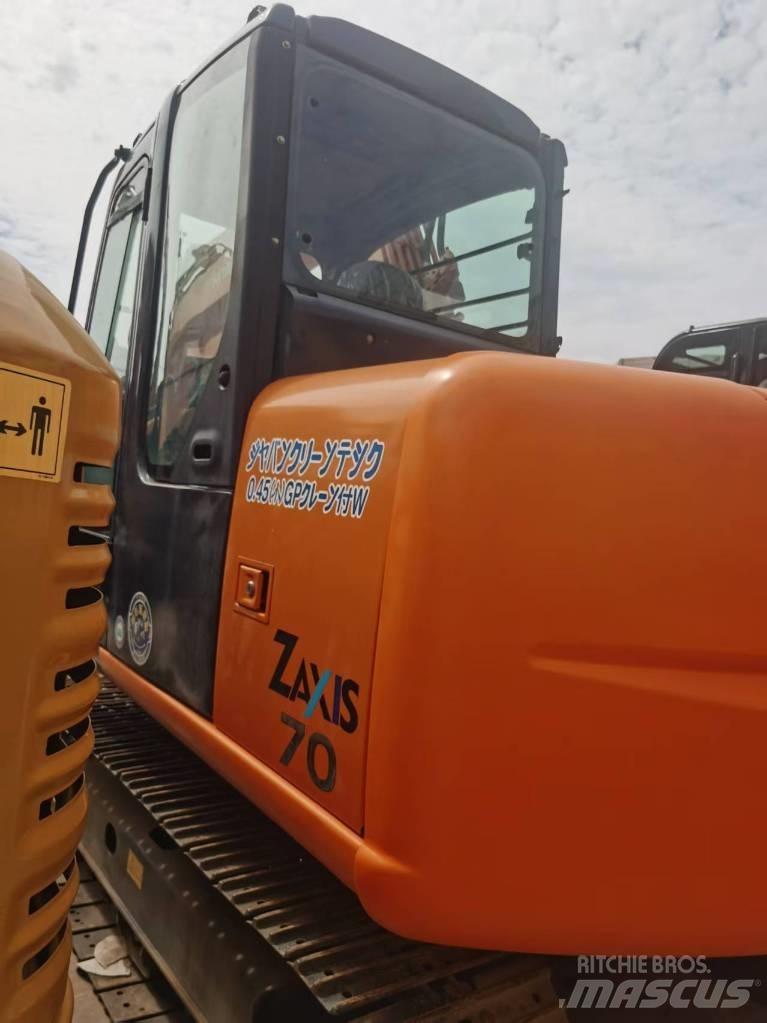 Hitachi ZX 70 Міні-екскаватори < 7т