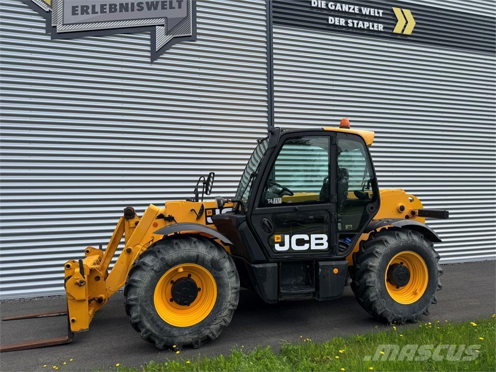 JCB 541-70 Телескопічні навантажувачі