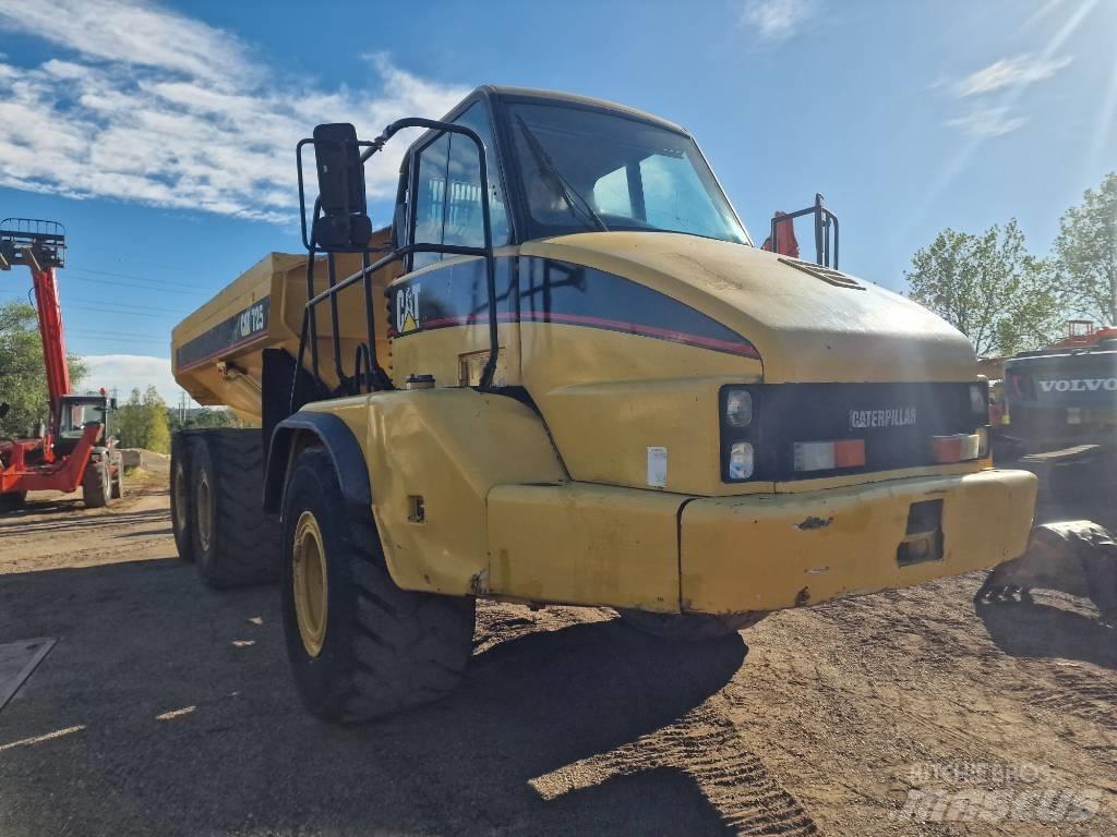 CAT 725 Зчленовані самоскиди