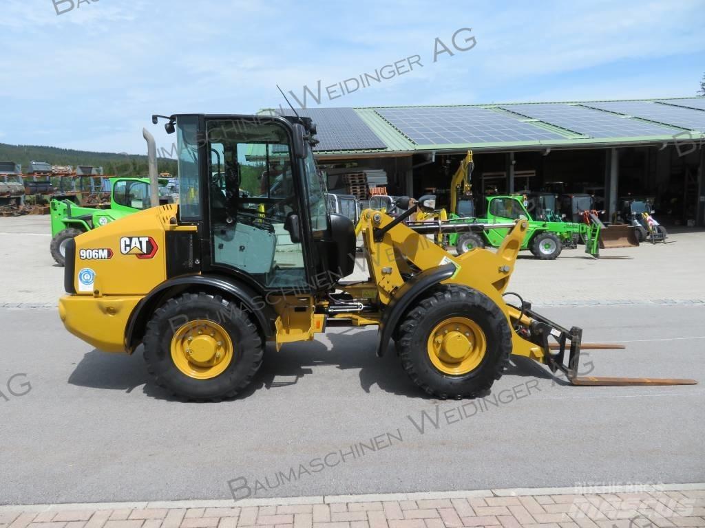 CAT 906M Фронтальні навантажувачі