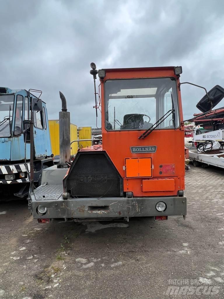 Bollnäs BT25T Термінальні трактори