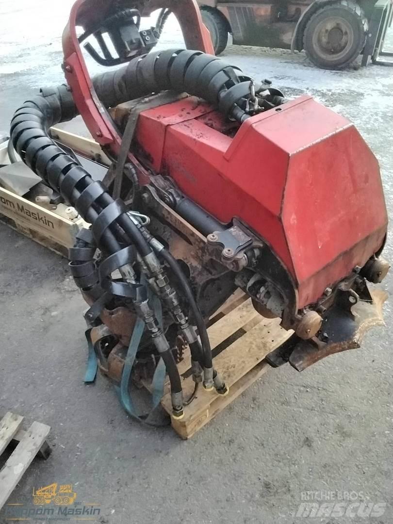 Komatsu C93 Валочні головки