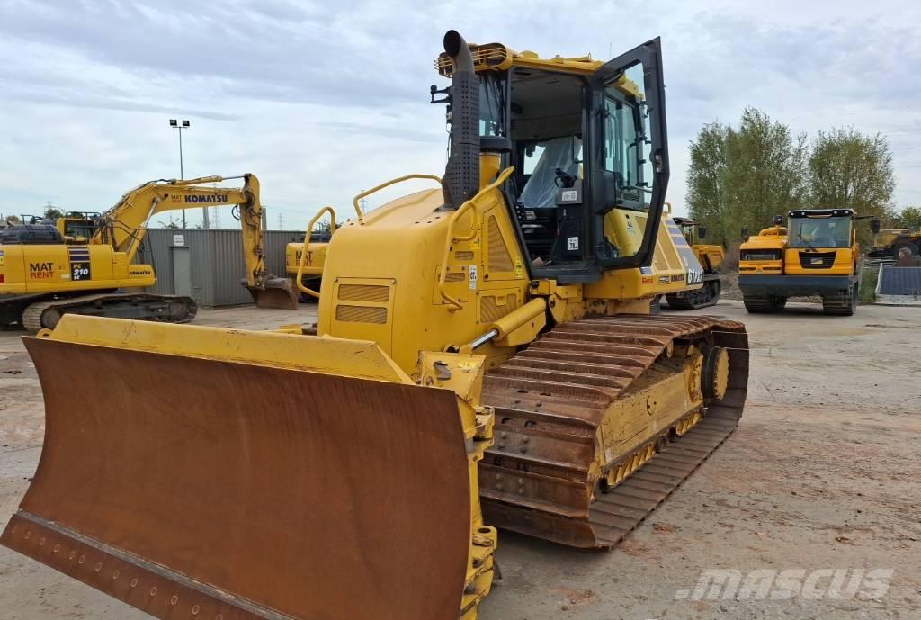 Komatsu D61PXI-24E0 Гусеничні бульдозери