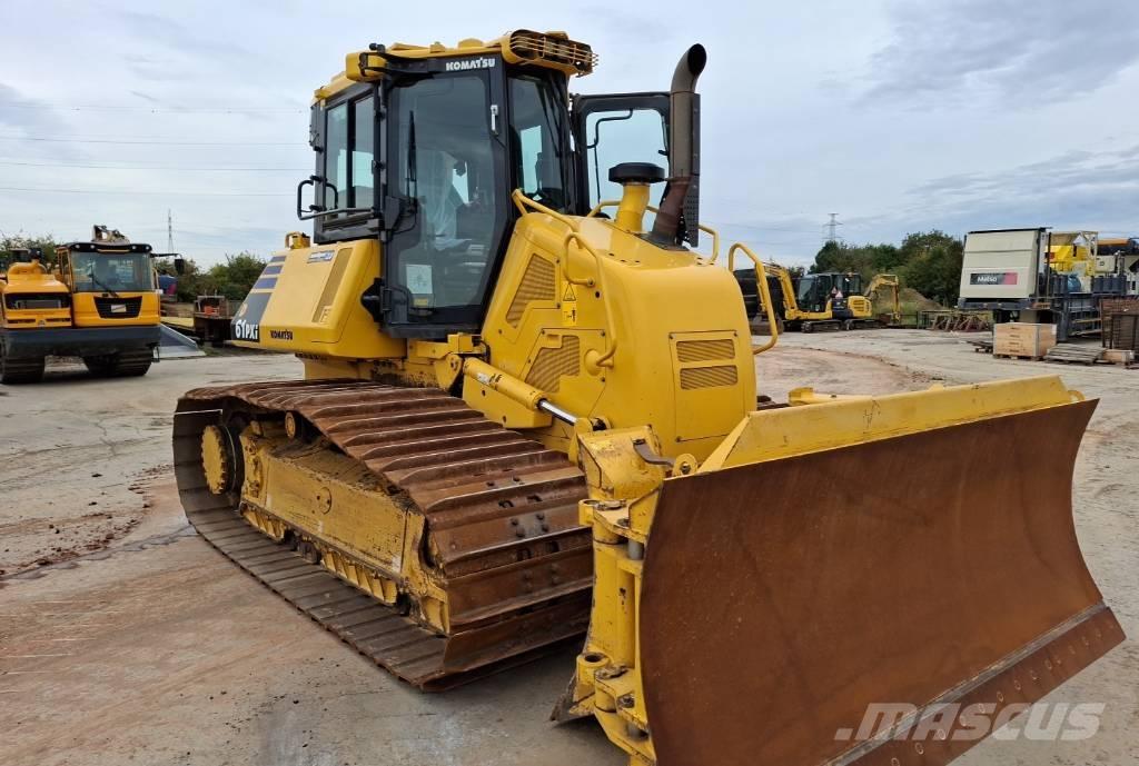 Komatsu D61PXI-24E0 Гусеничні бульдозери