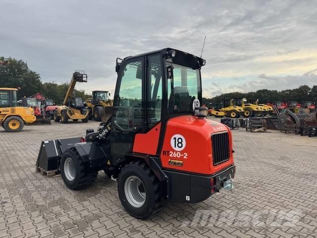 Kubota RT 260-2 Фронтальні навантажувачі
