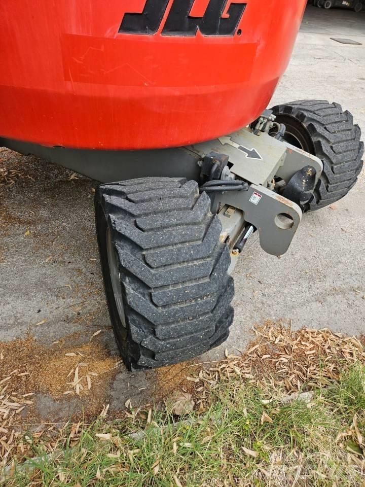 JLG 450 AJ Колінчаті підйомники