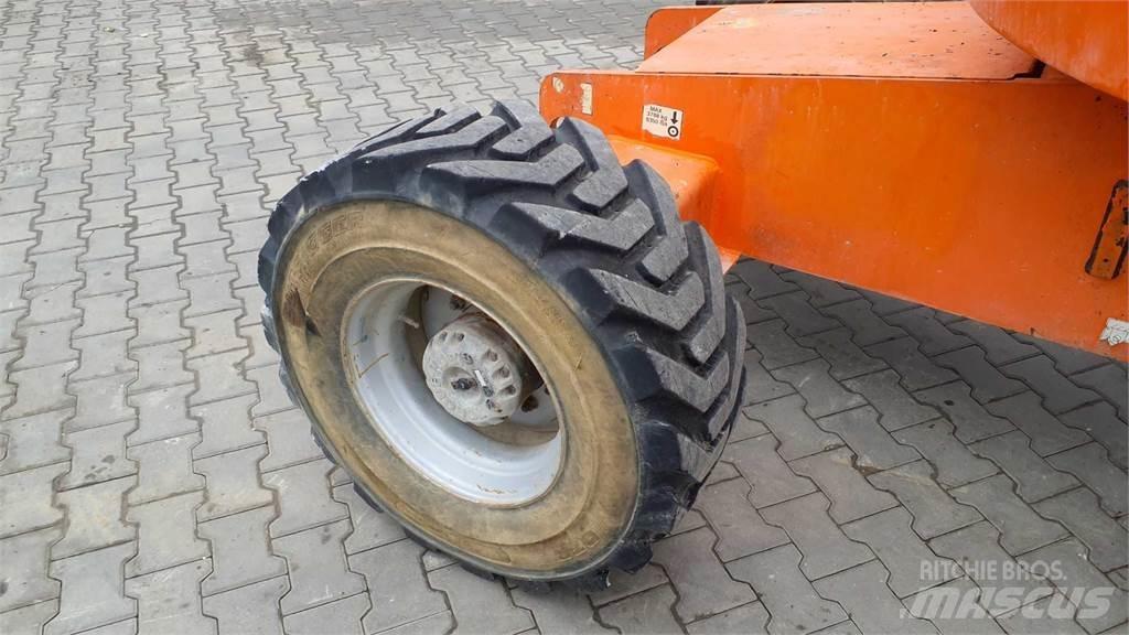 JLG 460SJG Телескопічні підйомники