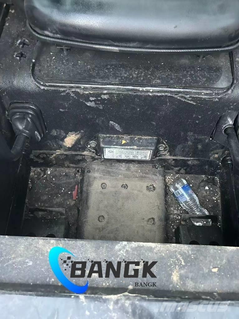  EARTHFORCE S300 Багатофункціональне обладнання для вантажних і землекопальних робіт